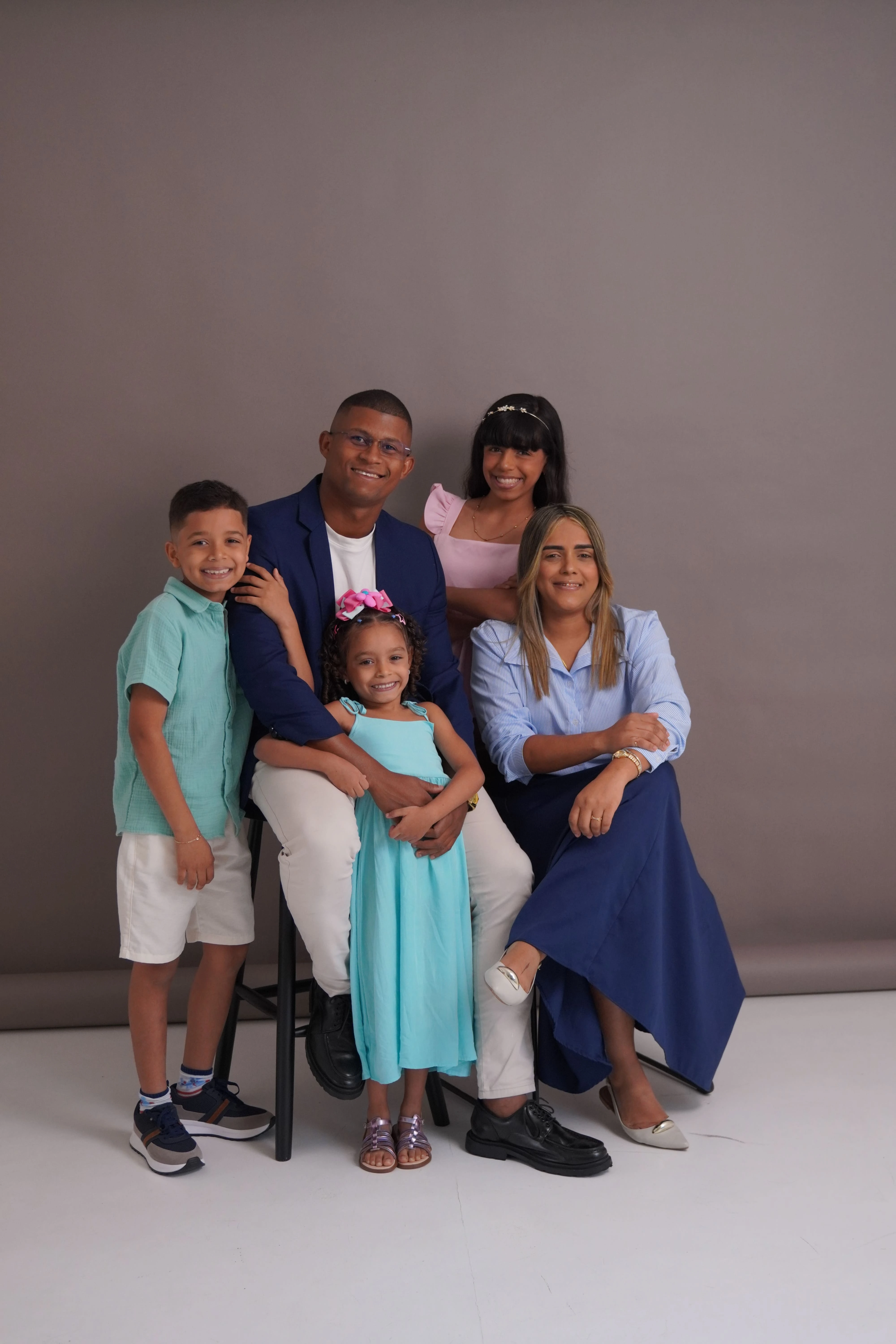 Jefferson Santos com a esposa e os filhos